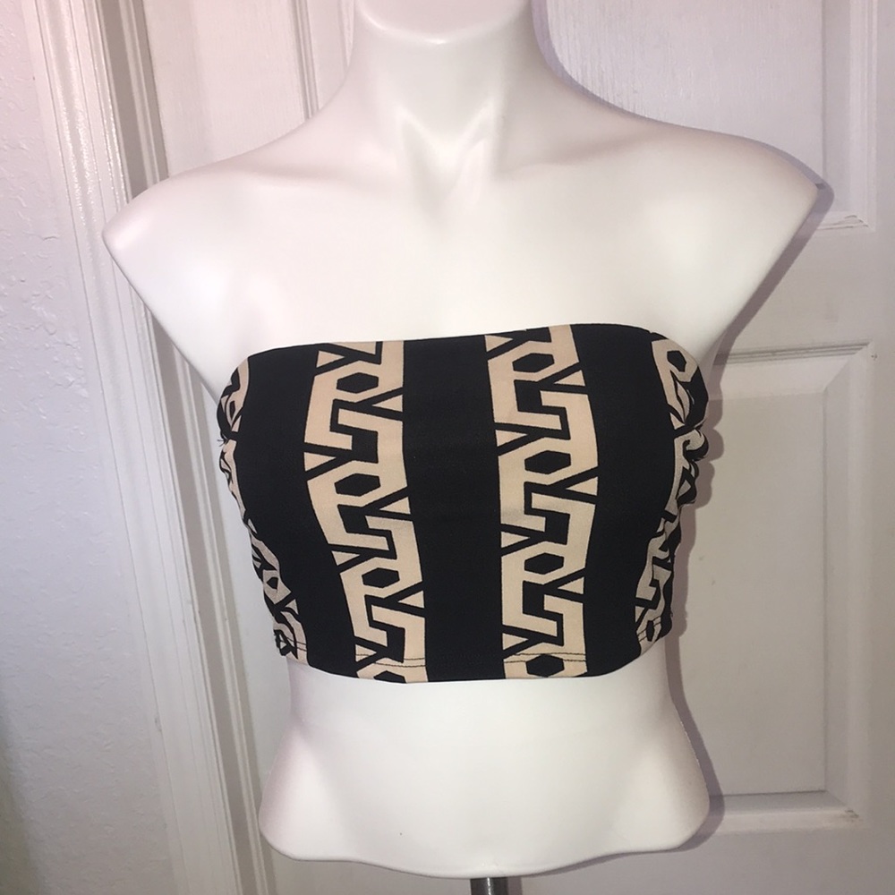 Kimcine Curve Crop Top